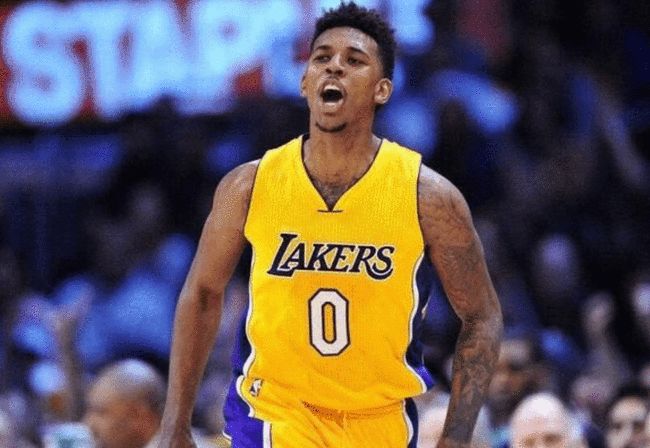 出现空位 出现空位